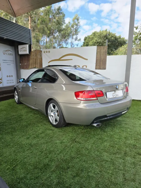 BMW 320 Pack M 9