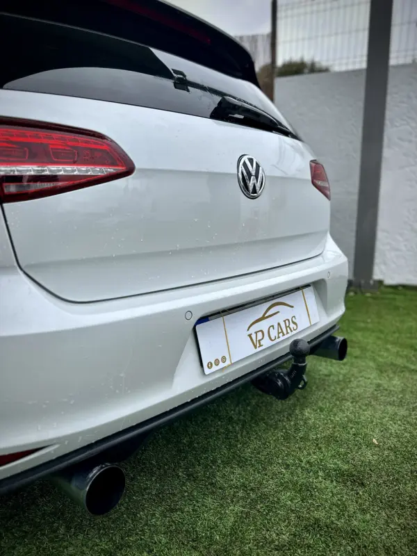 Volkswagen Golf 2.0 TSi GTi DSG 9
