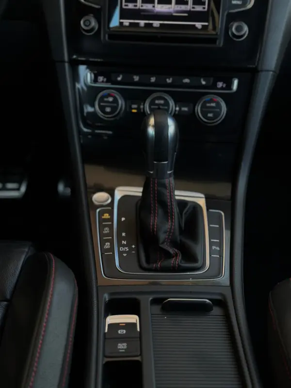 Volkswagen Golf 2.0 TSi GTi DSG Performance 30