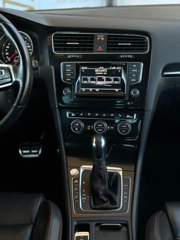 Volkswagen Golf 2.0 TSi GTi DSG Performance 22