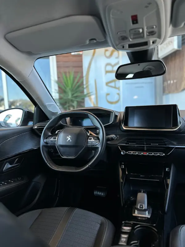 Peugeot 208 1.2 PureTech Allure Pack EAT8 24