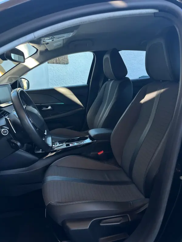 Peugeot 208 1.2 PureTech Allure Pack EAT8 15