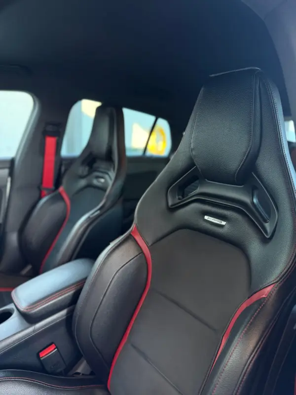 Mercedes-Benz CLA 45 AMG Shooting Brake 4-Matic 22