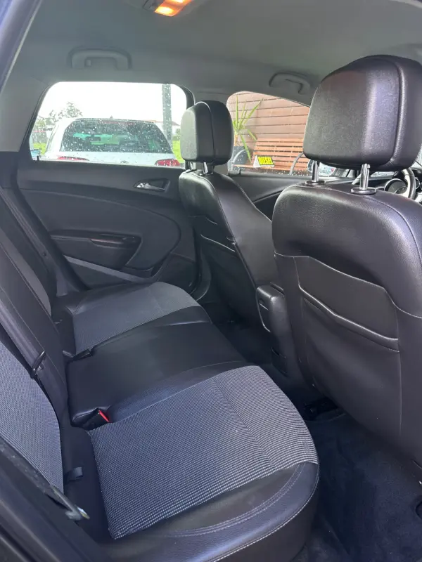 Opel Astra Sports Tourer 1.6 CDTI Dynamic S/S 14