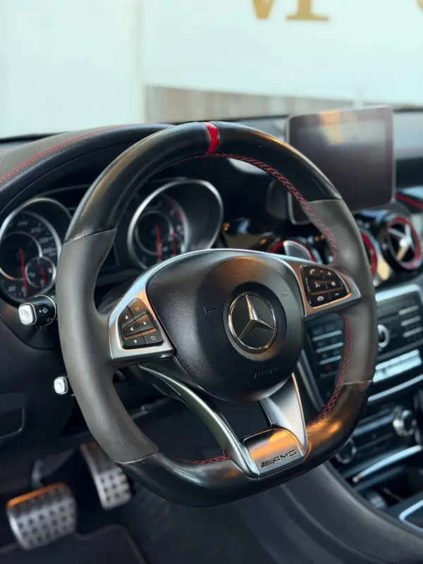 Mercedes-Benz CLA 45 AMG Shooting Brake 4-Matic 18