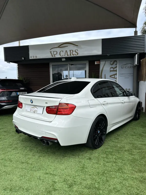 BMW 318 d Pack M 10