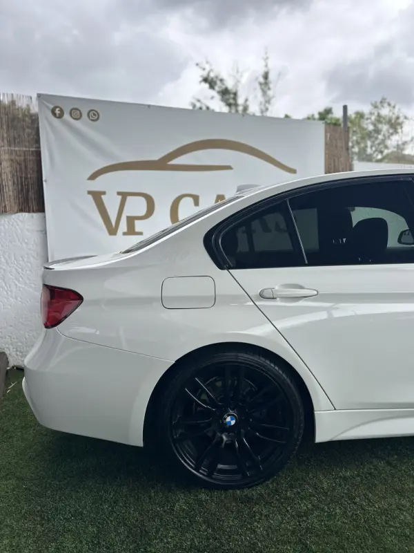 BMW 318 d Pack M 14