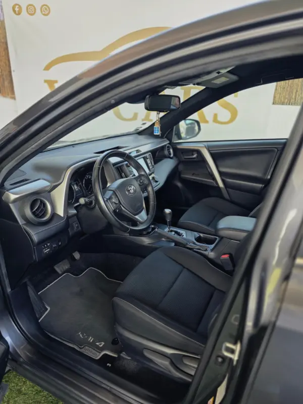 Toyota RAV4 11