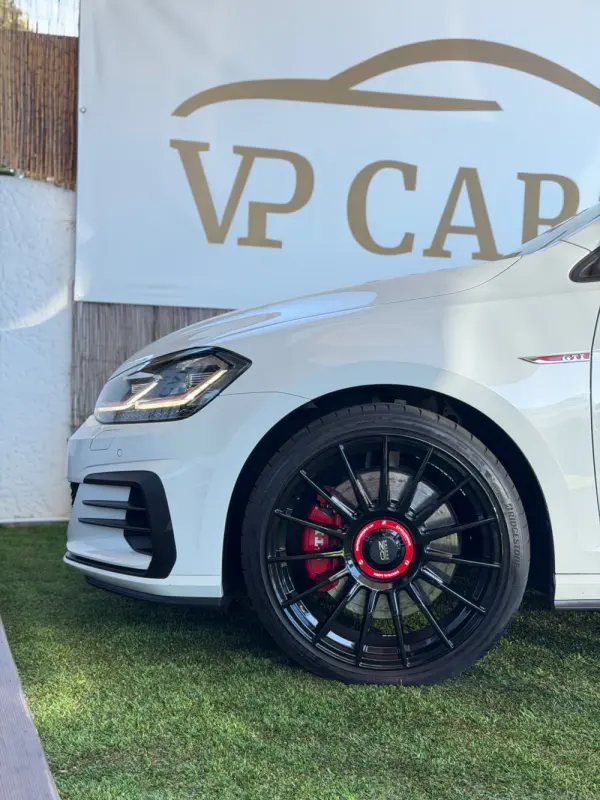 Volkswagen Golf 2.0 TSI GTI DSG Performance 9