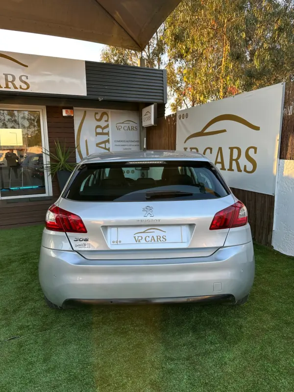 Peugeot 308 1.2 PureTech Style 4
