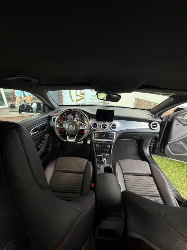 Mercedes-Benz CLA 45 AMG 4Matic Speedshift 7G-DCT Night Edition 16