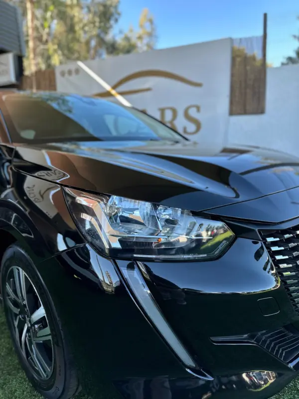 Peugeot 208 1.2 PureTech Allure Pack EAT8 6
