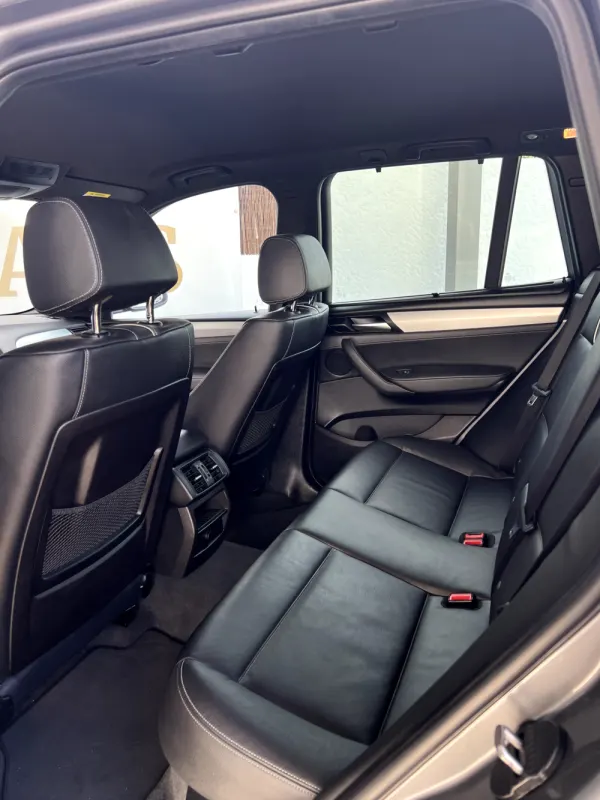 BMW X3 18 d sDrive xLine Auto 11