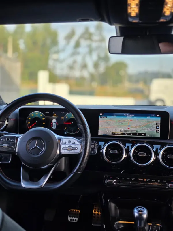 Mercedes-Benz A 180 d AMG Line 13