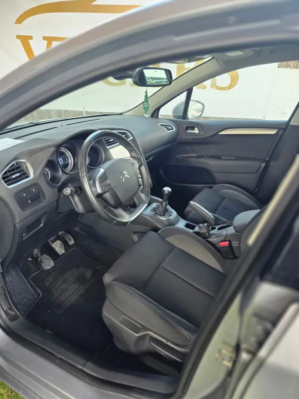 Citroën C4 1.2 PureTech Feel 13