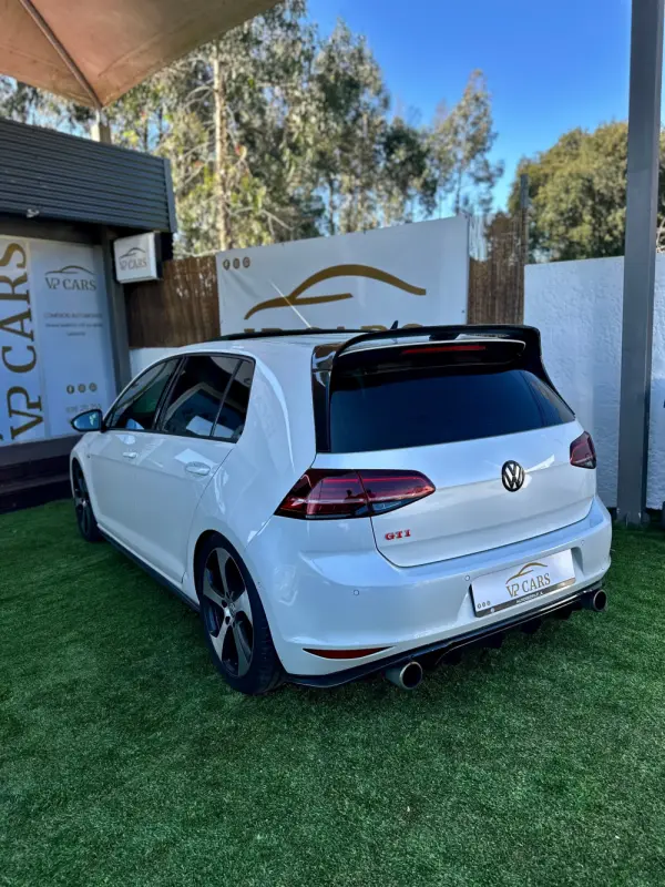 Volkswagen Golf 2.0 TSi GTi DSG Performance 5