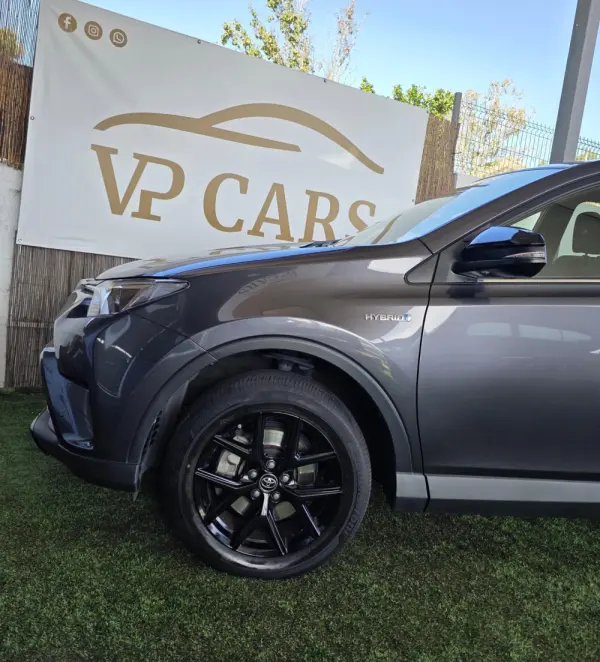 Toyota RAV4 6