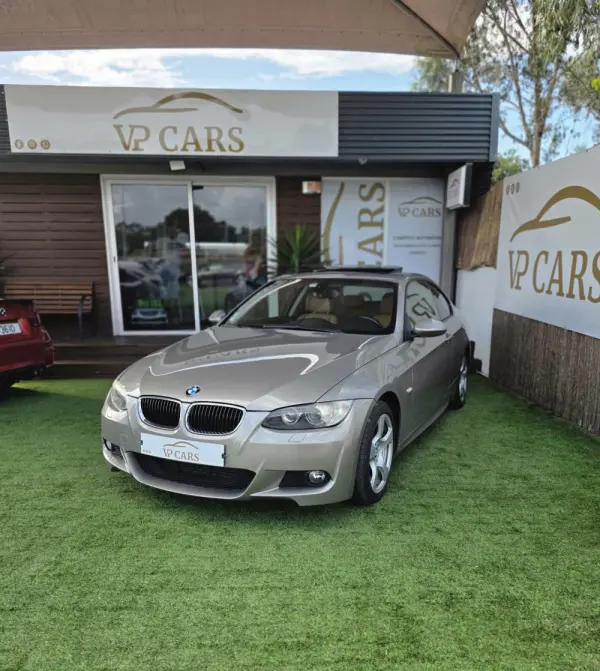 BMW 320 Pack M 6