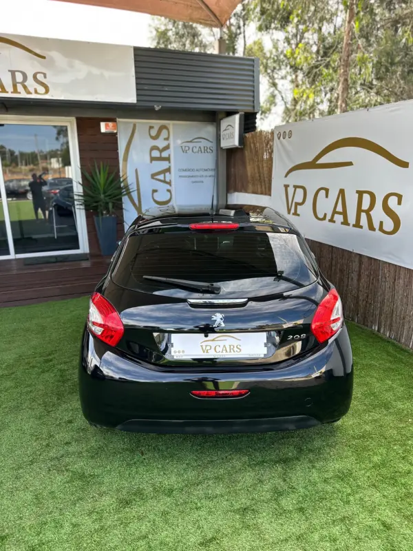 Peugeot 208 9