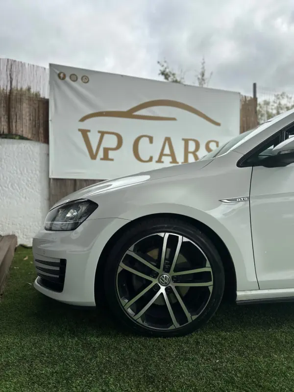 Volkswagen Golf 2.0 TDi GTD DSG 11