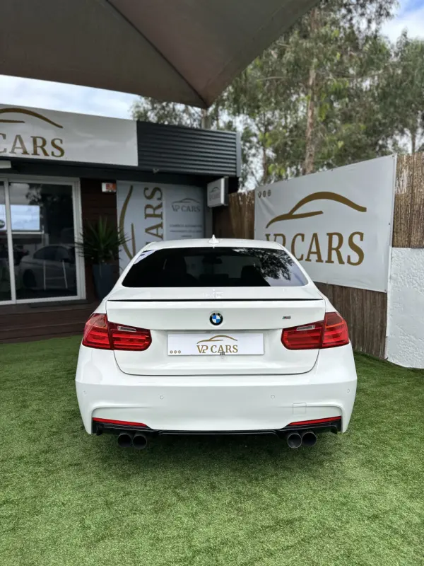 BMW 318 d Pack M 8