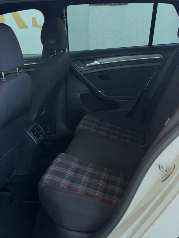 Volkswagen Golf 2.0 TSI GTI DSG Performance 24