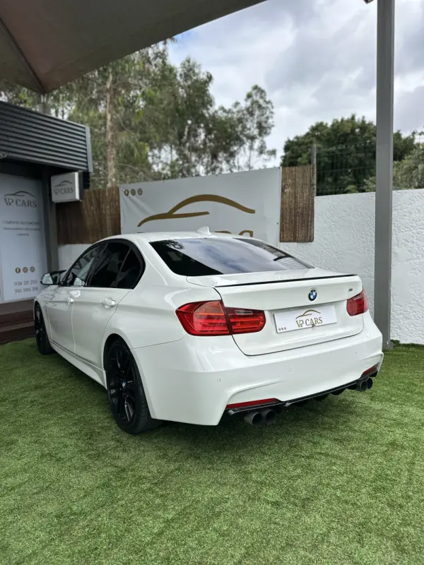 BMW 318 d Pack M 9
