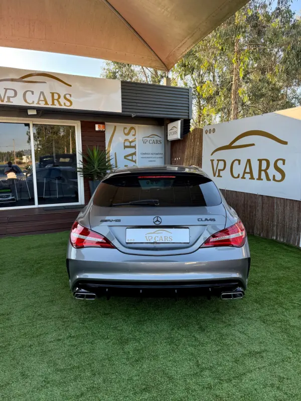 Mercedes-Benz CLA 45 AMG Shooting Brake 4-Matic 10