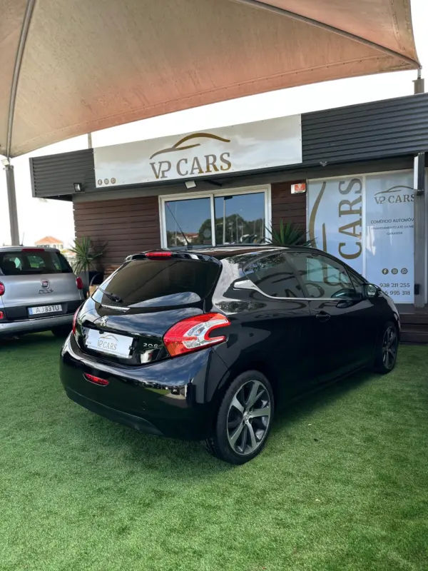 Peugeot 208 11