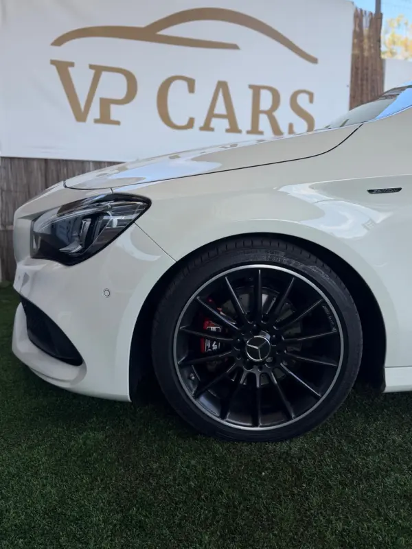 Mercedes-Benz CLA 200 d  7G-DCT AMG Line 11