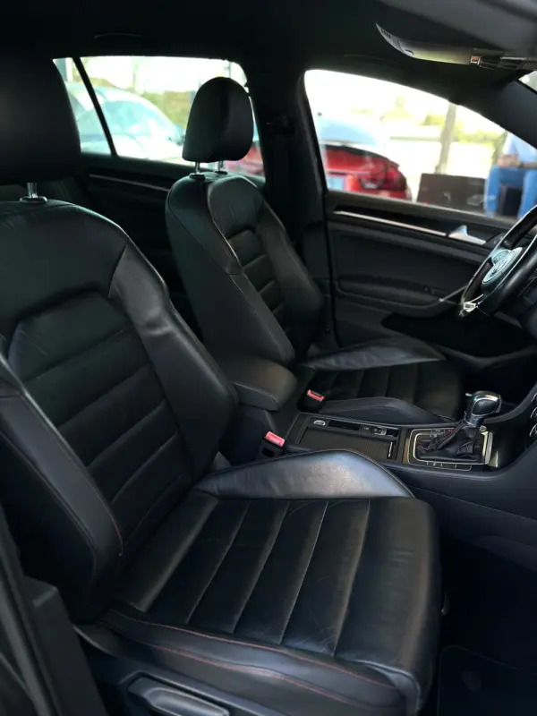 Volkswagen Golf 2.0 TSi GTi DSG Performance 19