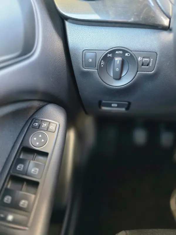 Mercedes-Benz B 200 Outro 21