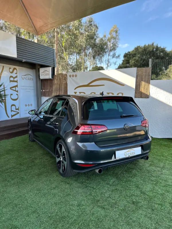 Volkswagen Golf 2.0 TSi GTi DSG Performance 9