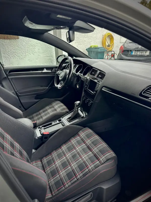 Volkswagen Golf 2.0 TSi GTi DSG 18