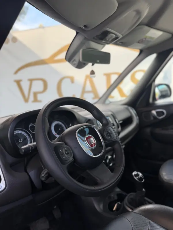 Fiat 500L 8