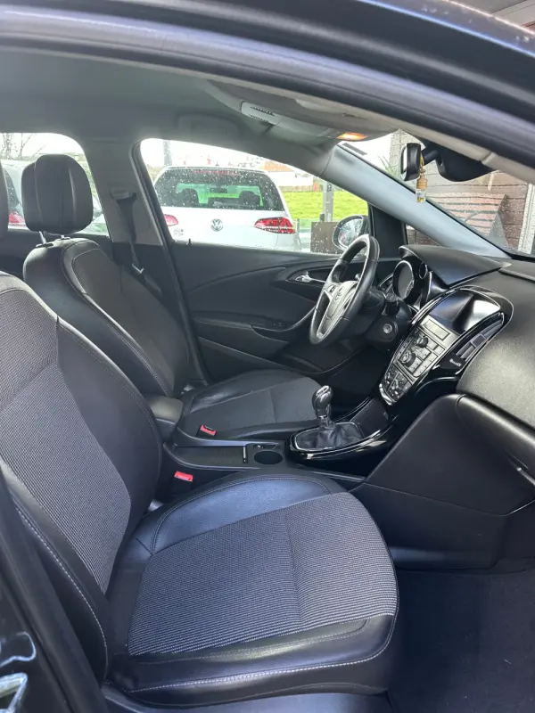 Opel Astra Sports Tourer 1.6 CDTI Dynamic S/S 15