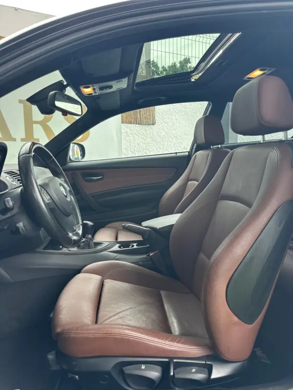 BMW 118 d Pack M 11