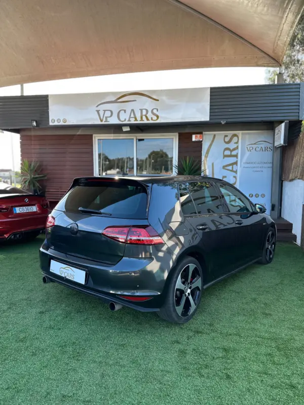 Volkswagen Golf 2.0 TSi GTi DSG Performance 10