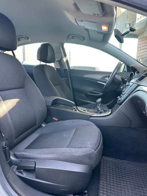 Opel Insignia 8