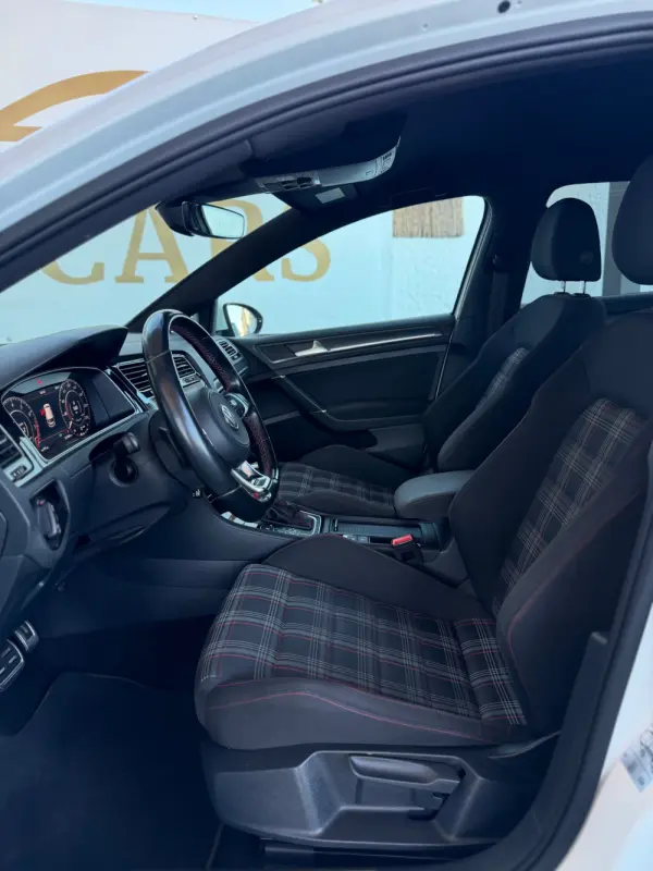 Volkswagen Golf 2.0 TSI GTI DSG Performance 22