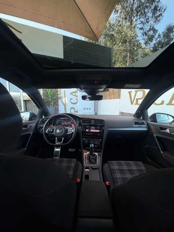 Volkswagen Golf 2.0 TSI GTI DSG Performance 17