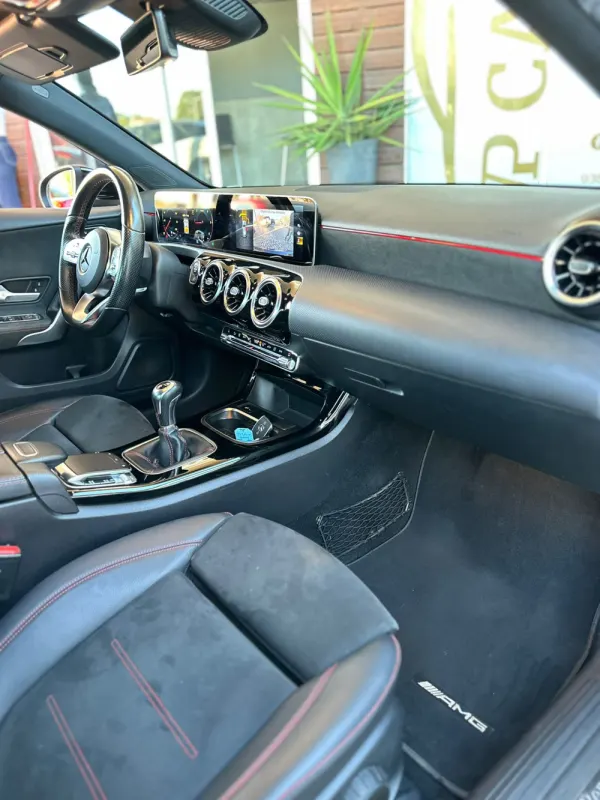 Mercedes-Benz A 180 d AMG Line 15