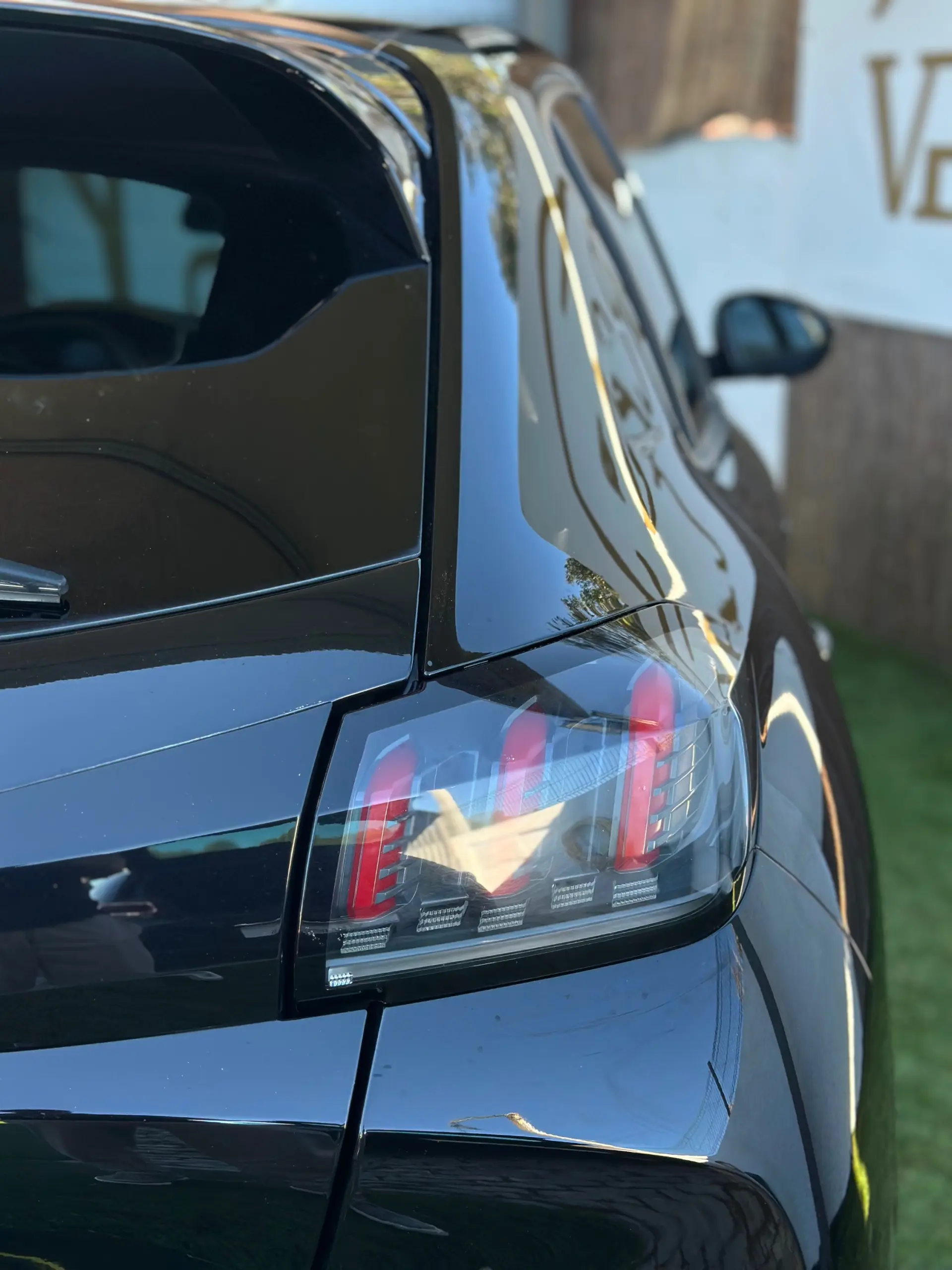 Peugeot 208 1.2 PureTech Allure Pack EAT8 12