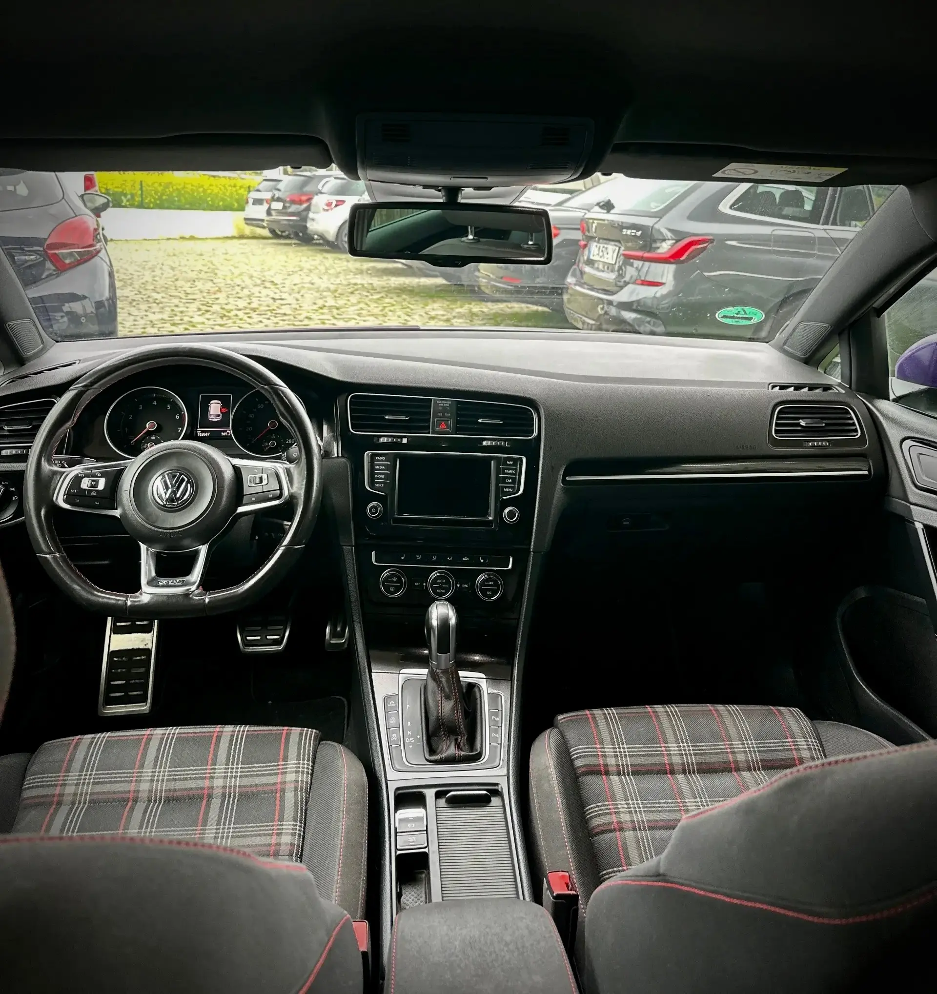 Volkswagen Golf 2.0 TSi GTi DSG 16