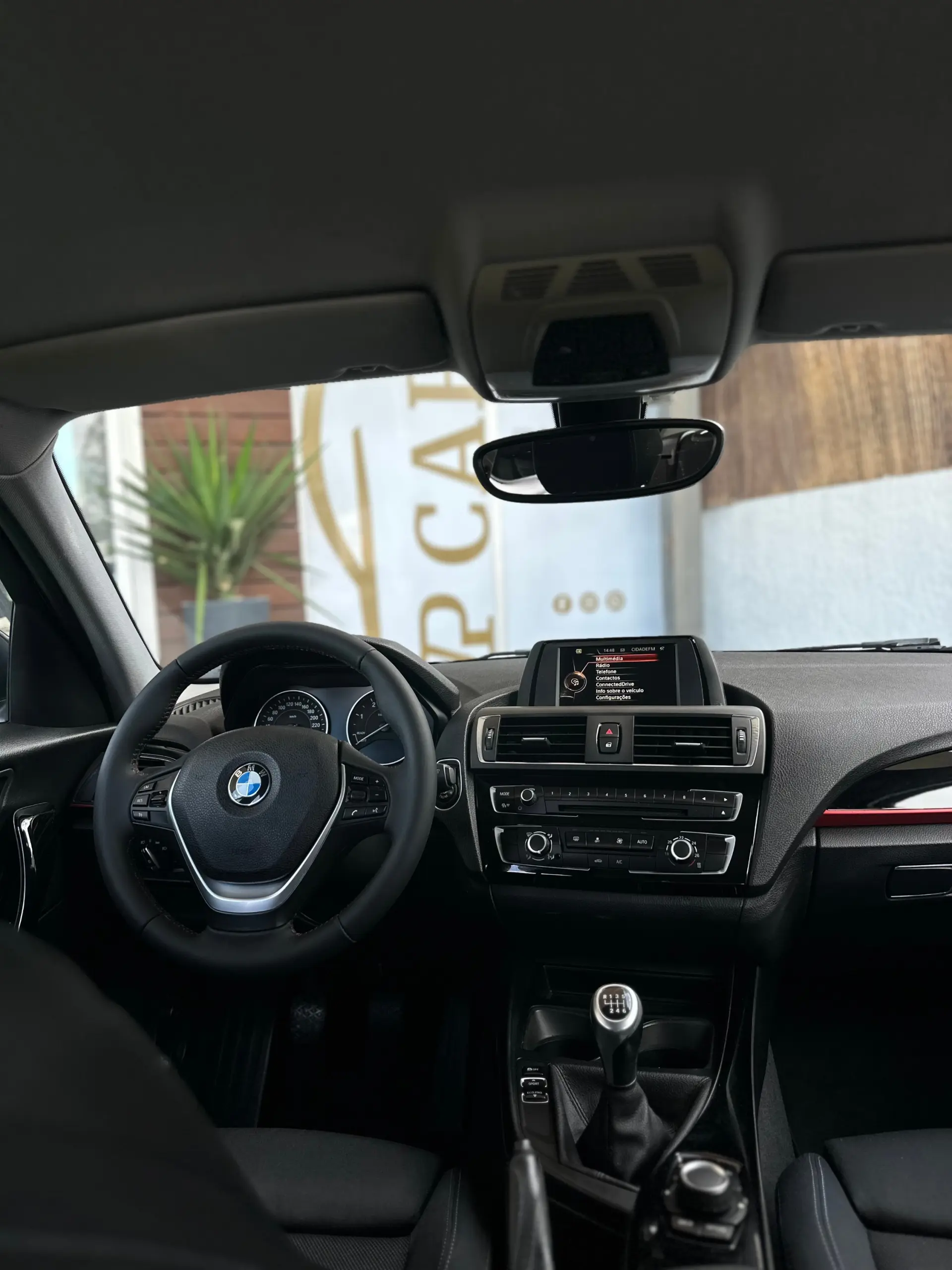 BMW 116 d Line Sport 9