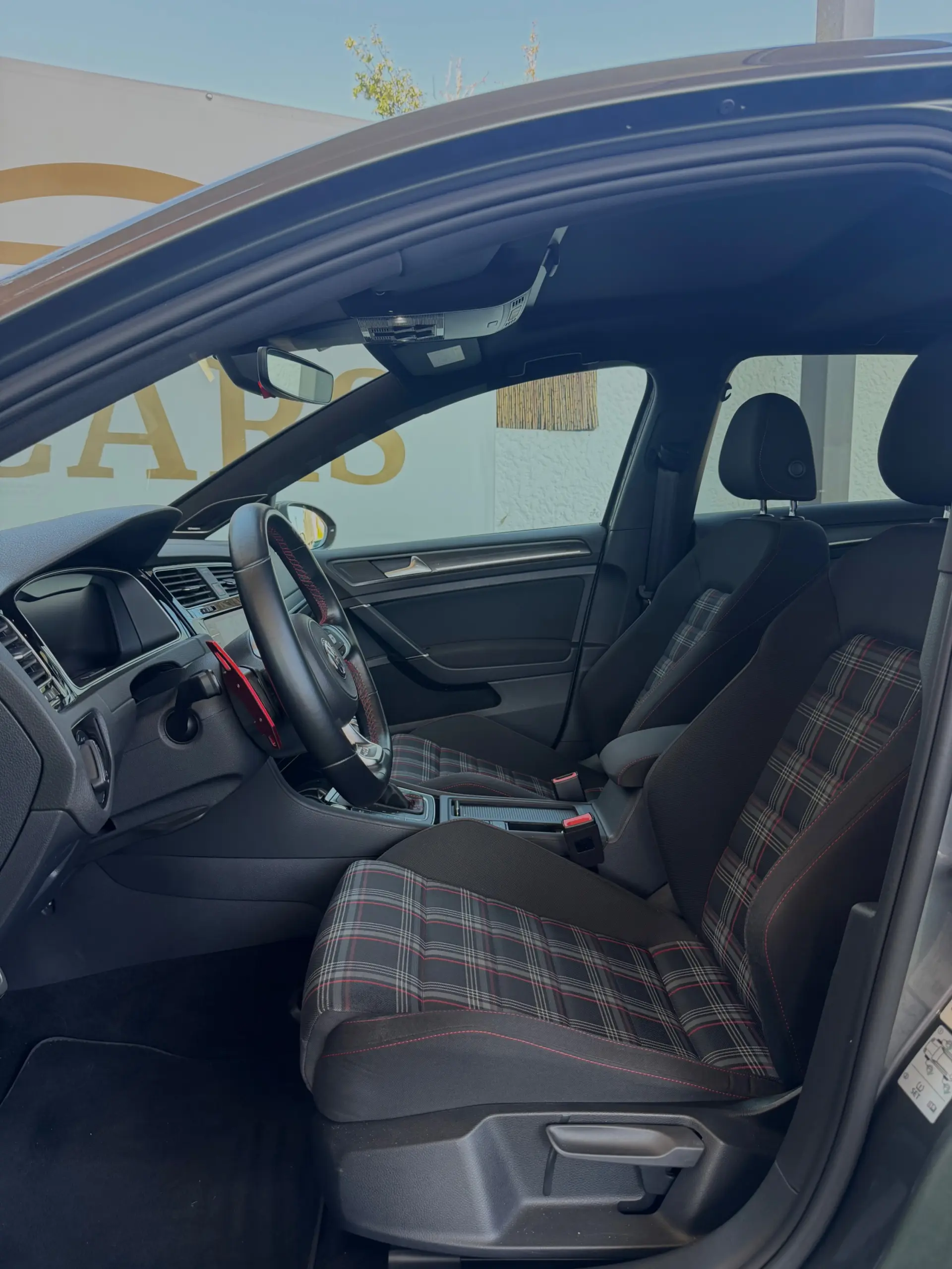 Volkswagen Golf 2.0 TSI GTI DSG Performance 23