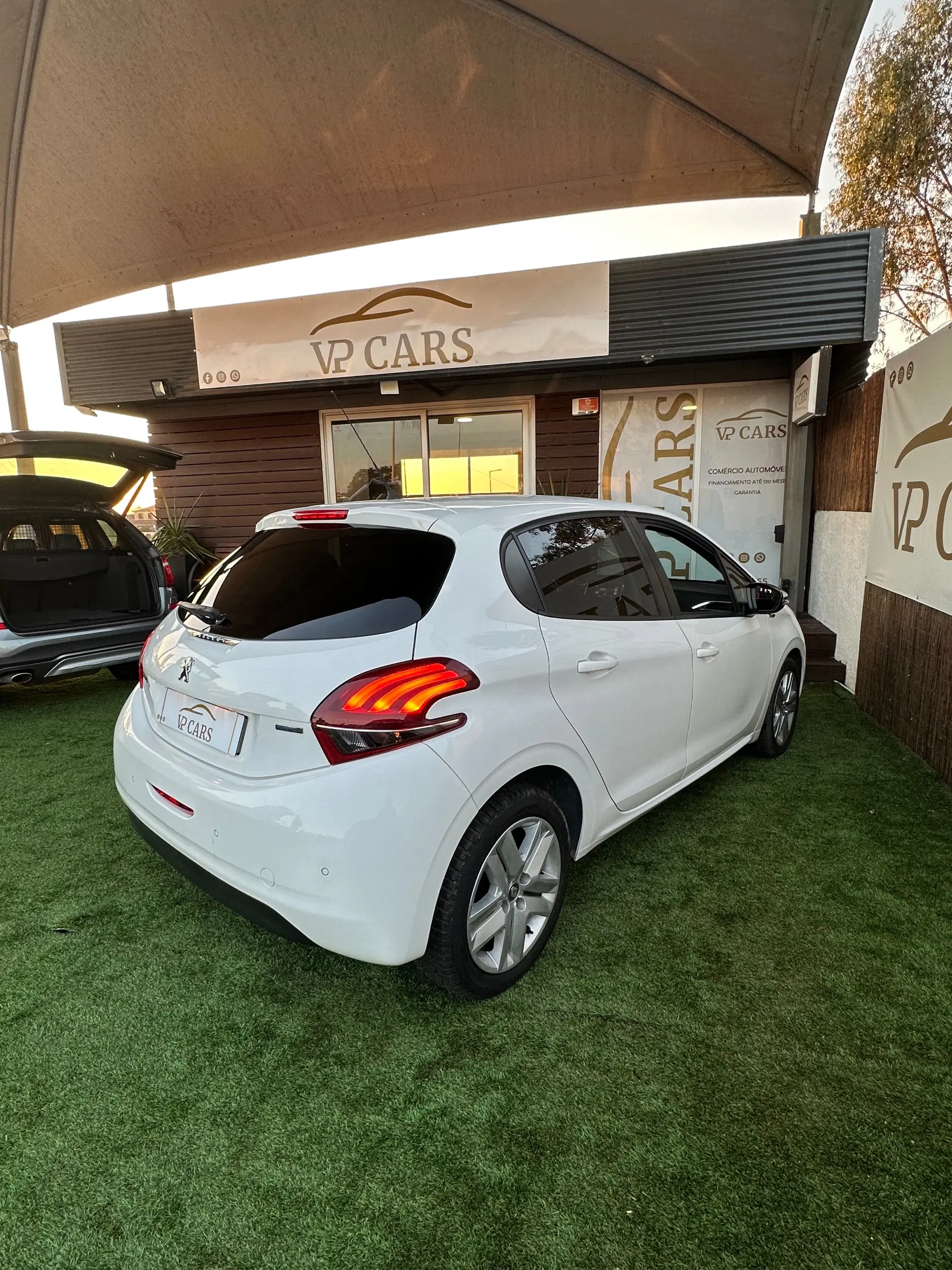 Peugeot 208 1.2 PureTech Style 6