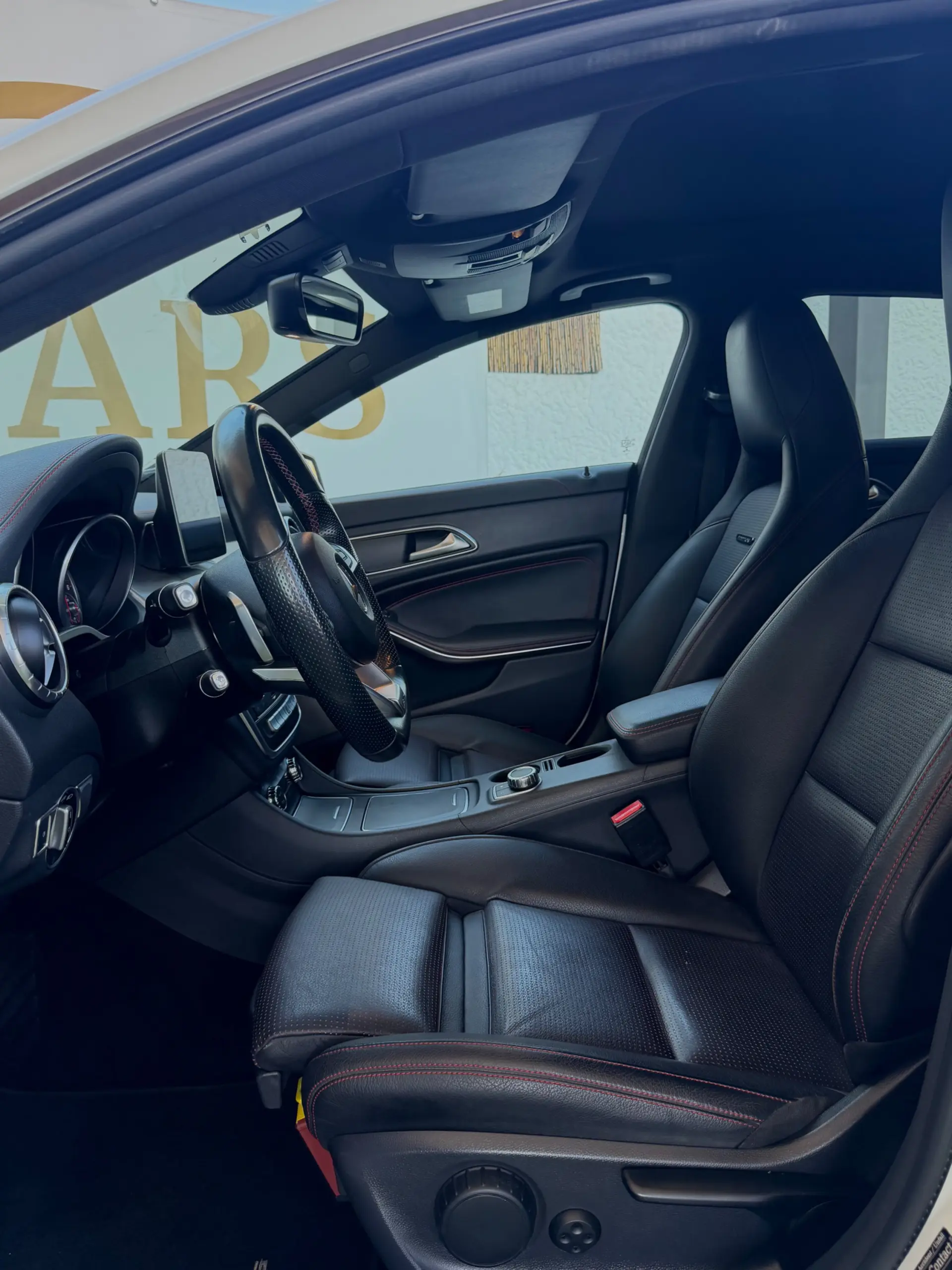 Mercedes-Benz CLA 200 d  7G-DCT AMG Line 15