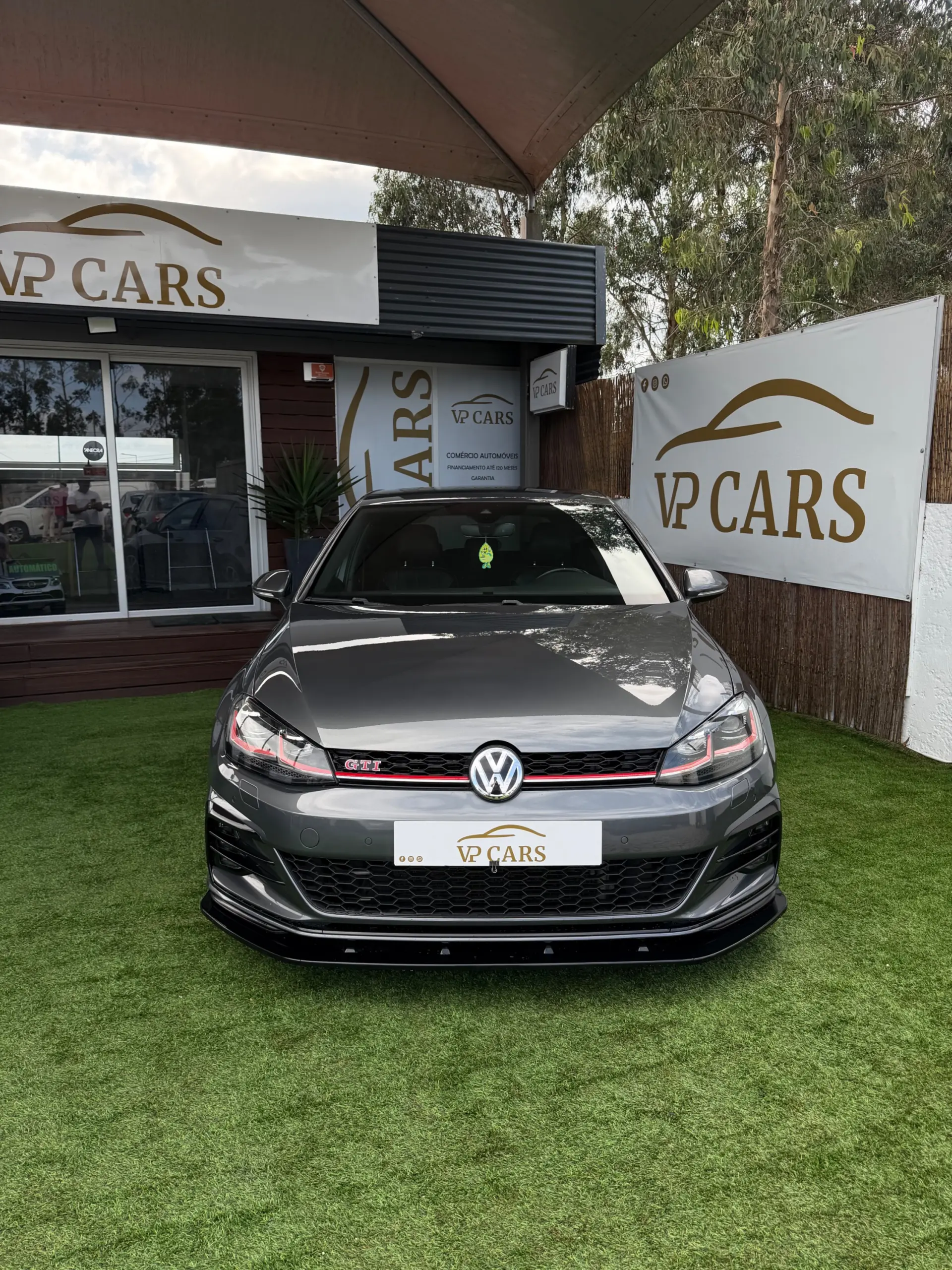 Volkswagen Golf 2.0 TSI GTI DSG Performance 2