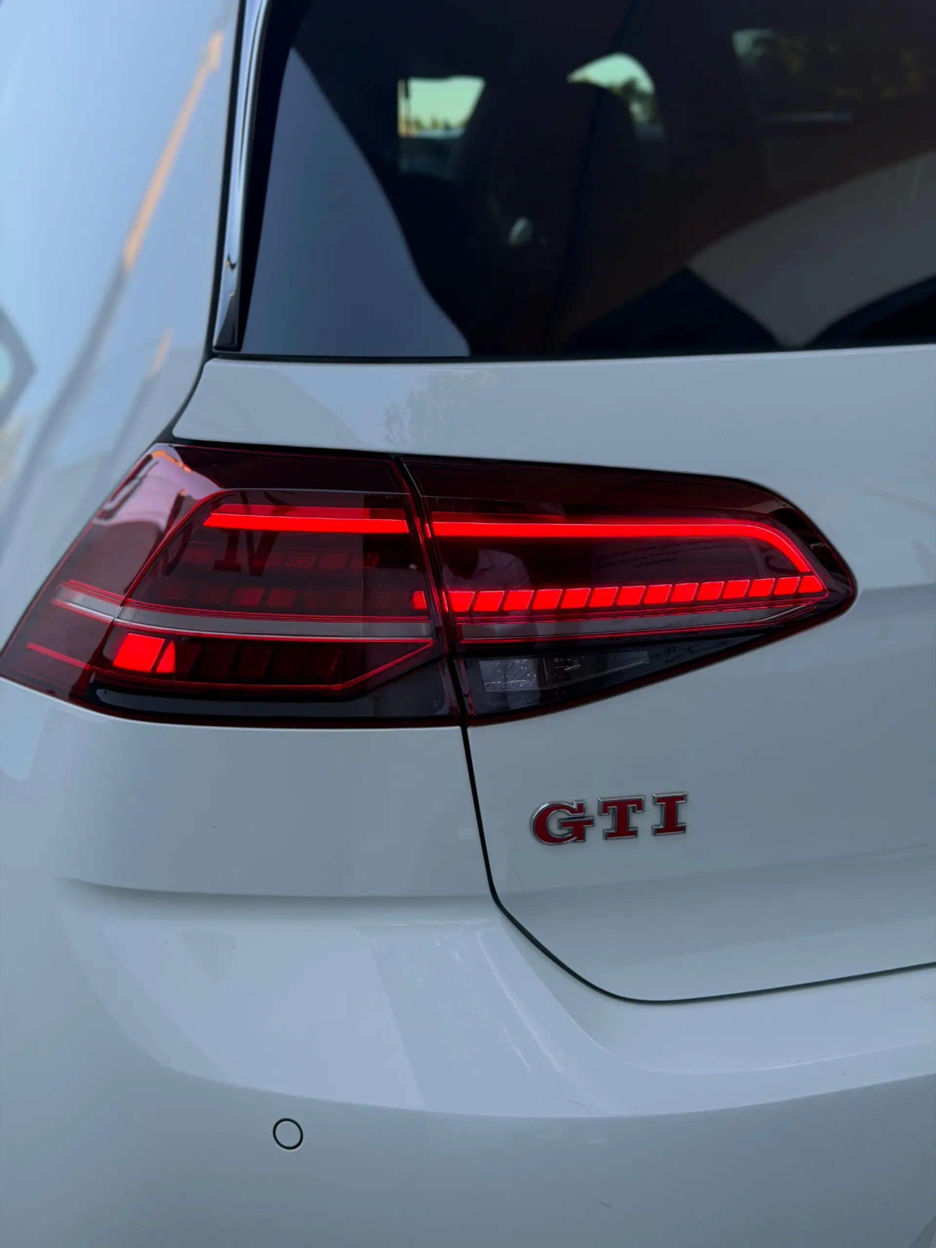 Volkswagen Golf 2.0 TSI GTI DSG Performance 16